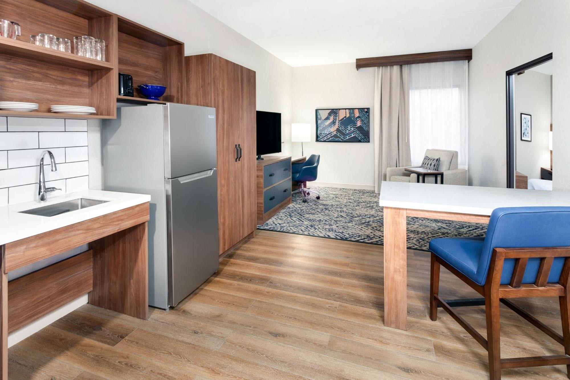 Candlewood Suites Columbus North, An Ihg Hotel Exteriör bild