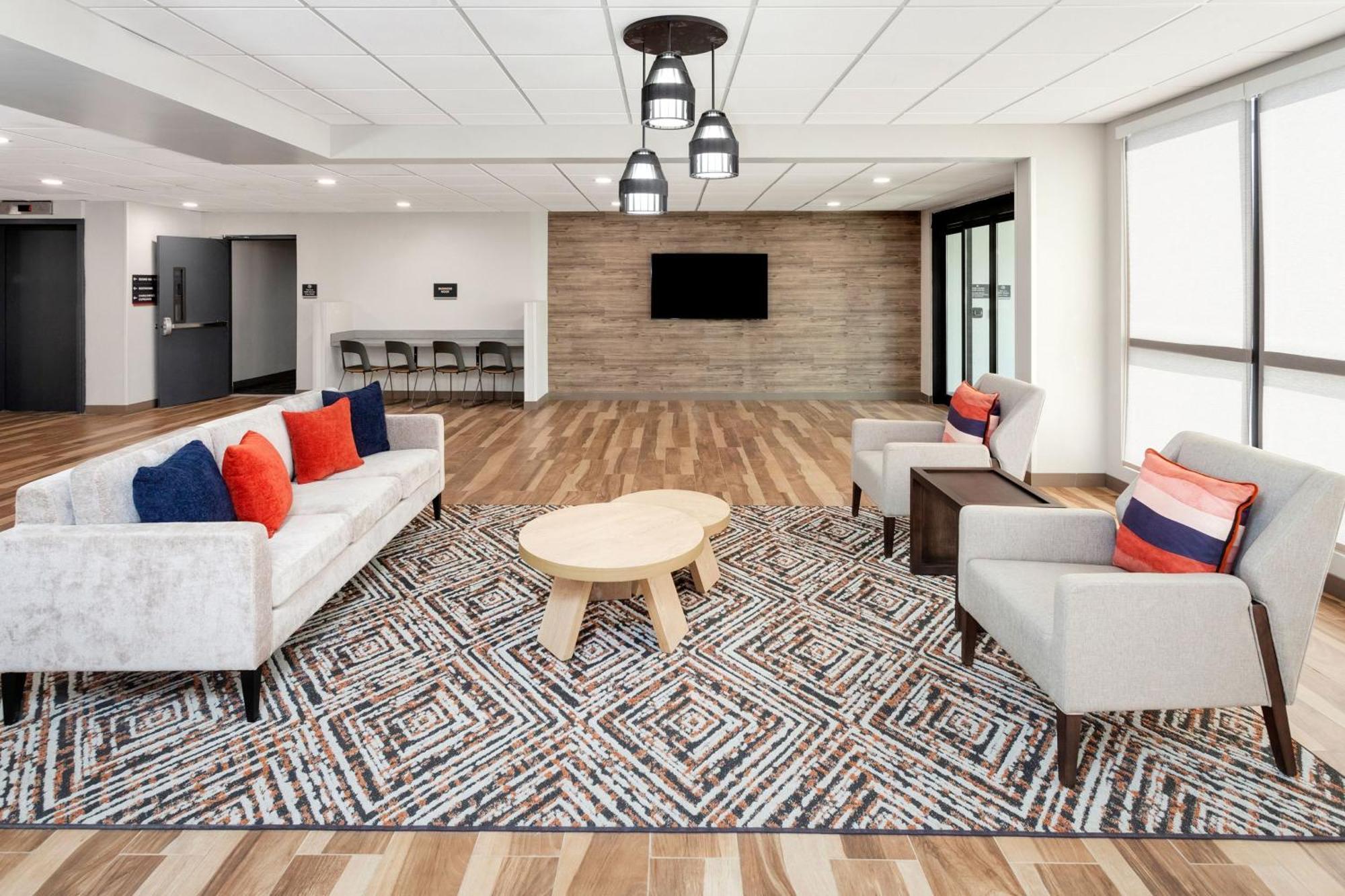 Candlewood Suites Columbus North, An Ihg Hotel Exteriör bild